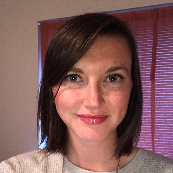 Meet your Posher, Amanda - Picture 1 of 1